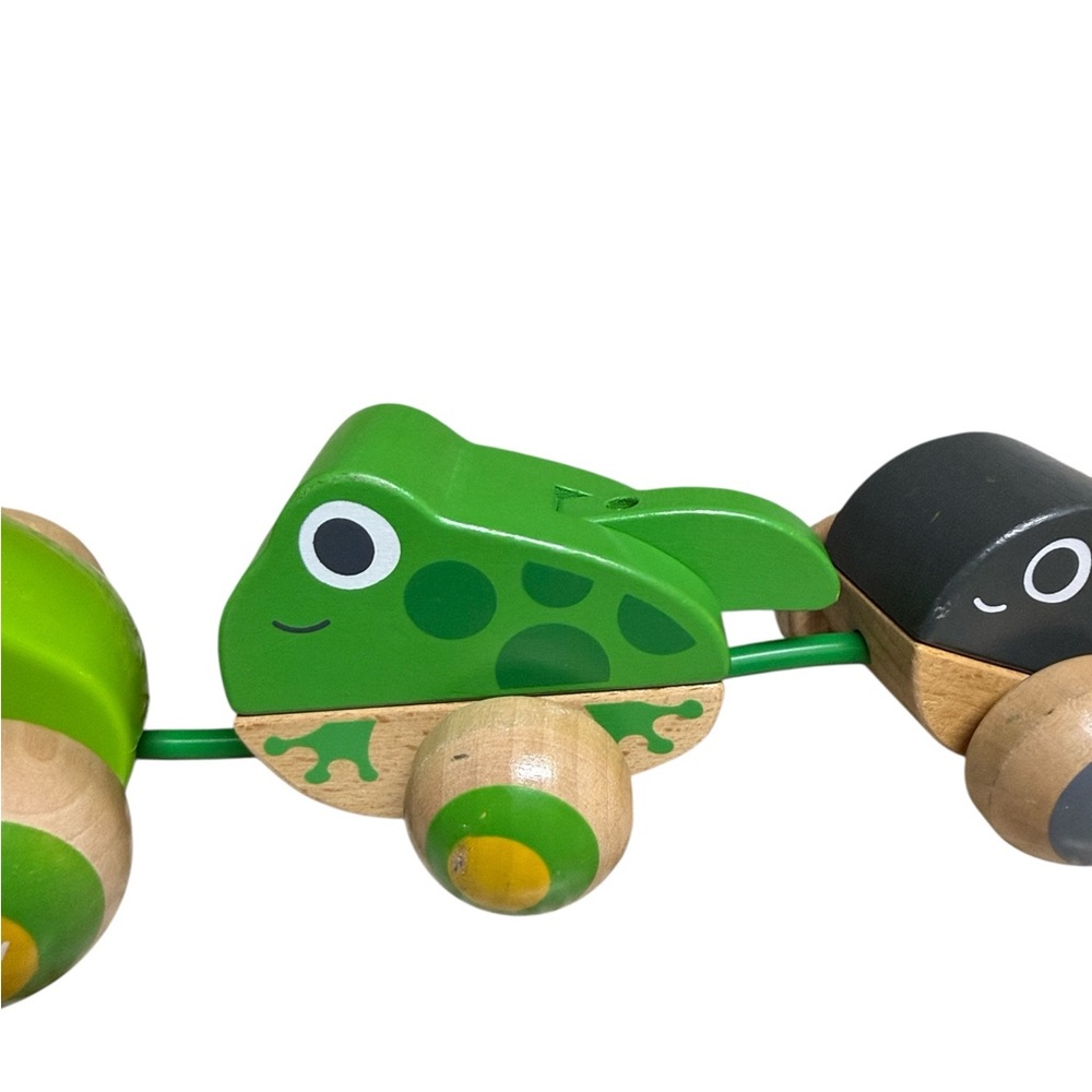 Hape Pull Along Frog Family with Anti-Rollover Wheels - Toddler Push & Pull Toy - Picture 3 of 6